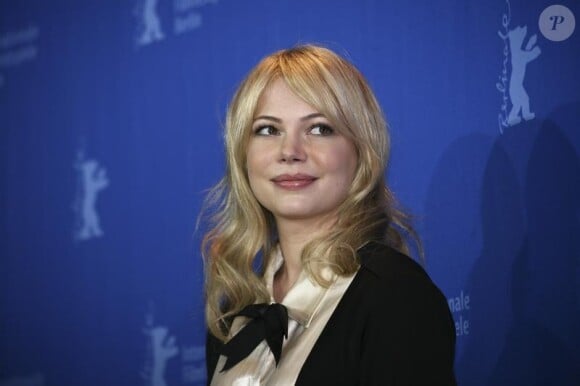 Michelle Williams les cheveux longs, en février 2010