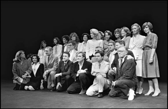 Des acteurs rendent hommage à François Truffaut, décédé en 1984, lors du festival de Cannes en 1985, parmi lesquels Fanny Ardant, Jeanne Moreau, Jean-Pierre Aumont, Gérard Depardieu, Jean-Pierre Léaud, Jacqueline Bisset, Catherine Deneuve, Brigitte F