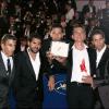 Les cinq acteurs principaux d'Indigènes de Rachid Bouchareb, Samy  Naceri (absent), Jamel Debbouze, Roschdy  Zem, Sami Bouajila et Bernard Blancan, reçoivent avec  émotion un prix collectif d'interprétation à Cannes en 2006