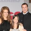 John Travolta et Kelly Preston avec leur fille Ella Bleu à la première  de Old Dogs en novembre 2009