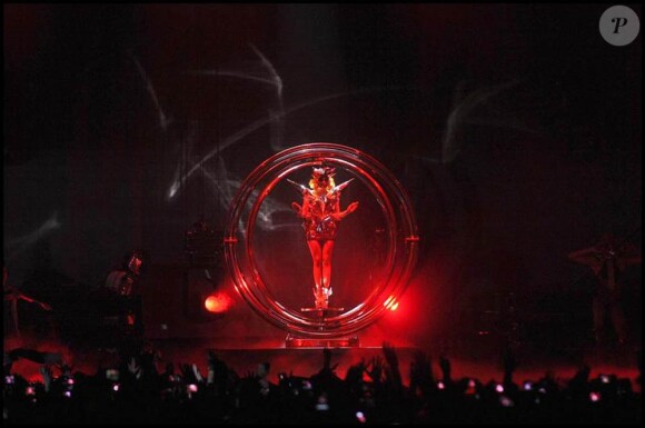 La talentueuse Lady Gaga lors de son concert parisien au Palais Omnisports de Bercy, le 21 mai 2010