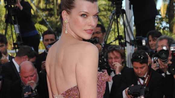 Cannes 2010 - Milla Jovovich : La comédienne est redevenue un super top model... pour illuminer le tapis rouge !