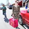 Sophia Bush fait du shopping à Beverly Hills le 28 mai 2010