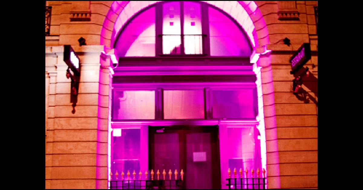 Les Bains Douches Paris Boite De Nuit Les Bains-Douches, célèbre boîte de nuit parisienne... définitivement