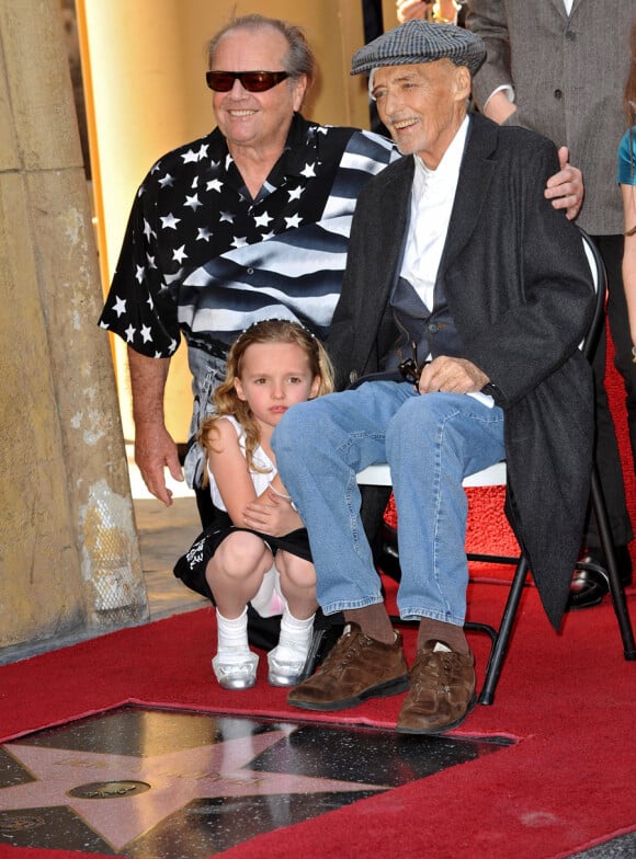 Jack Nicholson, Dennis Hopper et sa fille Galen quand Dennis reçoit son étoile en mars 2010