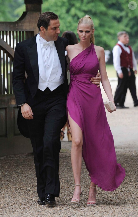 David Walliams et Lara Stone, à l'occasion du dîner de gala de la Raisa Gorbachev Foundation, au Stud House d'Hampton Court Palace, en Angleterre, le 5 juin 2010.