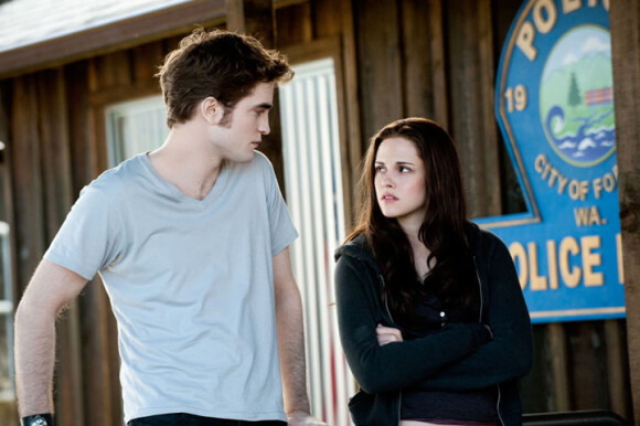 Robert Pattinson et Kristen Stewart dans Twilight III Hésitation