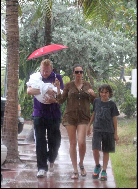 Boris Becker, son épouse Lilly, Amadeus et Elias, ont été surpris par l'orage, à Miami.