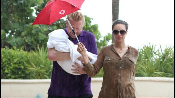 Boris Becker, son épouse Lilly, leur petit Amadeus et l'adorable Elias, surpris par un terrible orage !