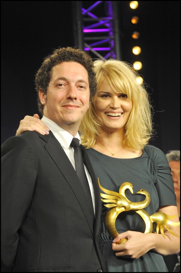 Marina Hands et Guillaume Gallienne lors de la remise des prix au Festival de Cabourg
