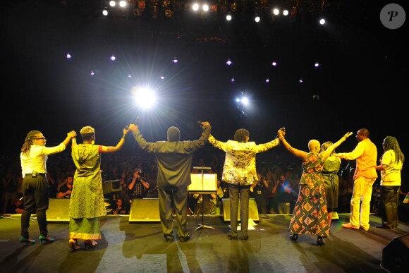 Le 9 juillet 2010, au festival de Montreux, a eu lieu un concert hommage présenté par Quincy Jones et Claude Nobs, avec Angélqieu Kidjo, Youssou N'Dour et d'autres stars africaines...