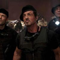 Stallone, Schwarzenegger, Willis, Statham et Rourke dans le trailer définitif de "The Expendables" !