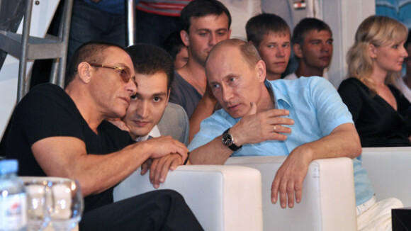 Jean-Claude Van Damme : En pleine compétition d'un sport très violent avec...Vladimir Poutine !
