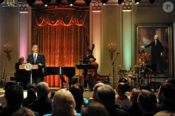 Malia Obama lors du spectacle de Elaine Stritch à la Maison Blanche le 19/07/10