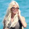 Victoria Silvstedt à Saint-Tropez, poursuit son défilé sexy sous le soleil. 20/07/2010