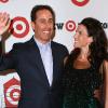 Jerry Seinfled et sa femme Jessica lors de l'inauguration de la boutique Target à l'Est de Harlem le 20 juillet 2010 à New York