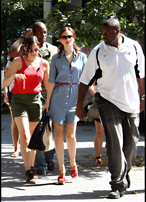 Leighton Meester arrive sur le tournage de Gossip Girl à New York le 27 juillet 2010