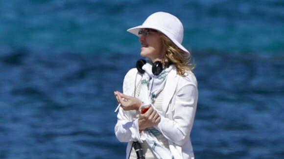 Madonna en plein tournage : Aurait-elle repris la cigarette ?