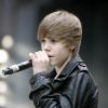 Justin Bieber reprend (massacre ?) le tube Lovefool des Cardigans, dans sa chanson Love me.