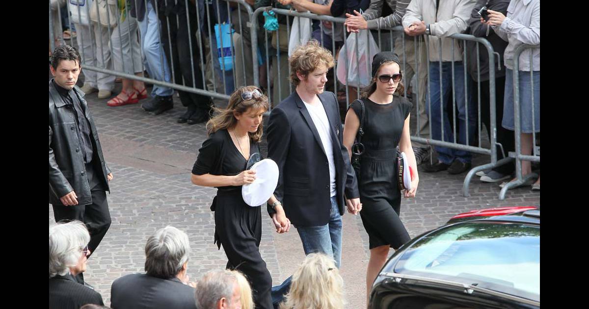 Obsèques de Bernard Giraudeau à Paris, le 27 juillet : Tohra, Gaël et