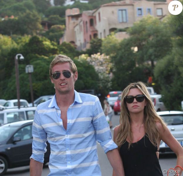 La Zahiade De Peter Crouch Il Aurait Trompe Sa Superbe Fiancee Avec Une Jeune Prostituee Espagnole Purepeople