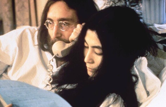 John Lennon, en 1971, avait adressé une lettre encourageante à un jeune chanteur de 21 ans. Lequel n'a pu prendre connaissance des conseils de l'ex-Beatle que... 40 ans après, lorsque la lettre égarée a ressurgi !
