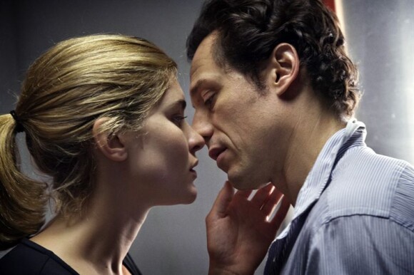 Stefano Accorsi et Vittoria Puccini dans Encore un baiser (2010)