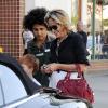 Sharon Stone se promène à Beverly Hills avec son fils Roan le 20 août 2010