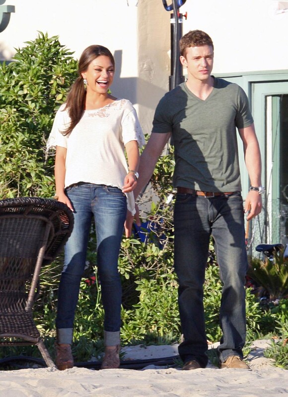 Mila Kunis et Justin Timberlake sur le tournage de Friends with Benefits, à Malibu, le 31 août 2010.