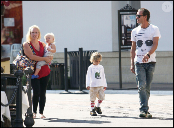 Gavin Rossale emmène ses fils faire du shopping avec la nounou (1er septembre 2010 à Los Angeles)