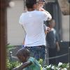 Gavin Rossale emmène ses fils faire du shopping (1er septembre 2010 à Los Angeles)