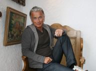 Franck Dubosc se livre sur son bébé, sa femme et son père : confessions d'un homme serein !