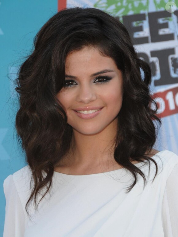 Selena Gomez sortira le 27 septembre son nouveau album, A year without rain.