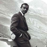 James Bond : sa célèbre Aston Martin mise aux enchères !