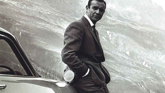 James Bond : sa célèbre Aston Martin mise aux enchères !