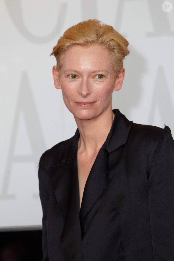 Tilda Swinton récompensée du Nastro d'Argento, lors de la 67e Mostra de Venise, le 9 septembre 2010.