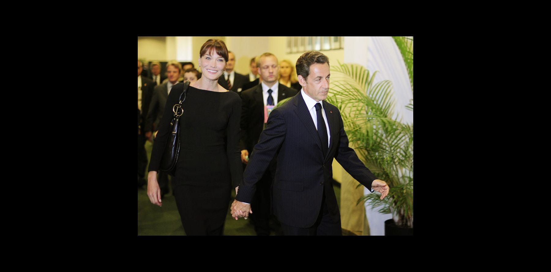 L'élégante Carla Bruni ose la hauteur au côté de Nicolas ...