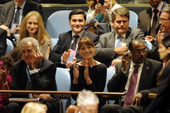 Carla Bruni assiste au discours de Nicolas Sarkozy au Sommet sur les Objectifs du Millénaire pour le Développement, à New York. 20/09/2010