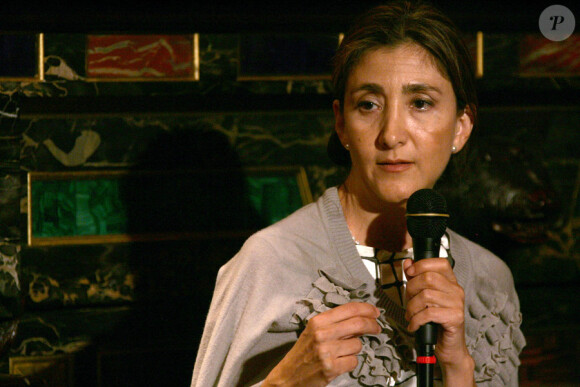 Ingrid Betancourt dédicace son livre Même le silence a une fin le 27 septembre 2010 à New York