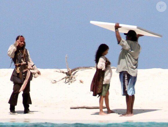 Johnny Depp et Penélope Cruz, enceinte, sur le tournage de Pirates des Caraïbes 4, à Hawaï. Septembre 2010