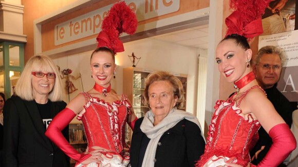 Mireille Darc et Bernadette Chirac au Moulin rouge ? Non, à l'hôpital !