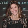 Elisa Sednaoui à l'occasion de l'ouverture de la nouvelle boutique parisienne H&M, au 90 avenue des Champs-Elysées, à Paris, le 4 octobre 2010.