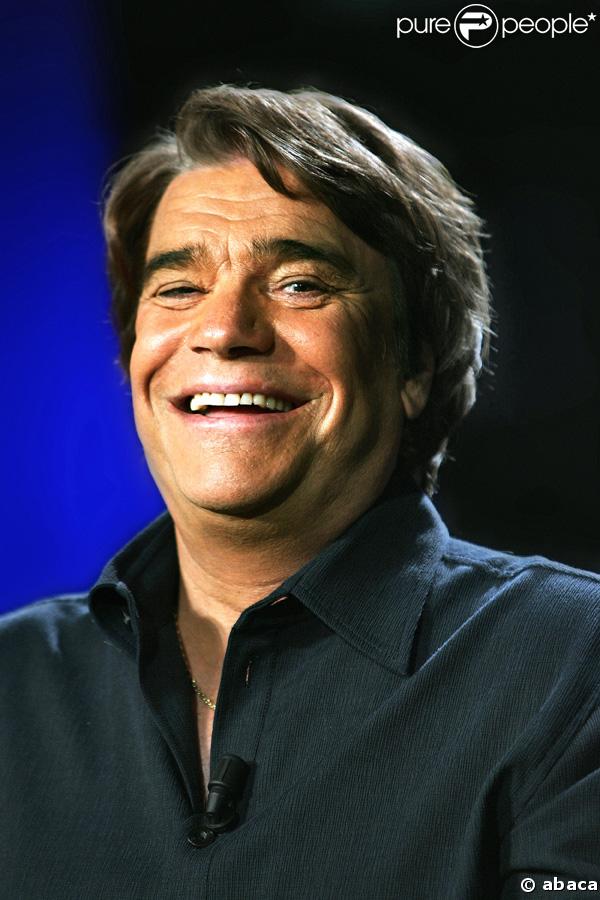 Bernard Tapie vole au secours de son fils - Purepeople