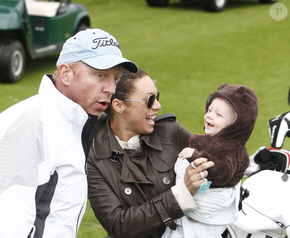 Boris Becker, sa femme Lily et son fils Amadeus assistent à un événement de golf (Allemagne, 25 septembre 2010)