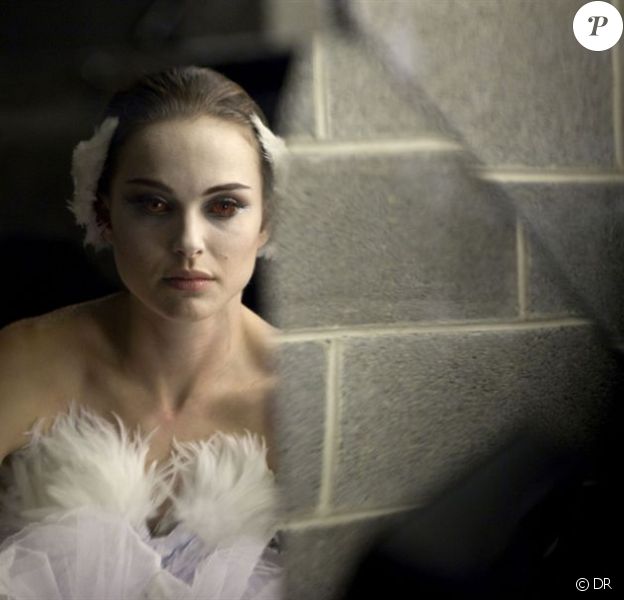 Black Swan Avec Natalie Portman De Nouvelles Affiches Des Oeuvres D Art Purepeople