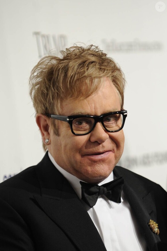 Elton John, à l'occasion de la 9e soirée "An Evening Vision", organisée par la Elton John AIDS Foundation, au Cipriani de New York, le 18 octobre 2010.