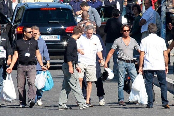 Robert de Niro sur le tournage de Leçons d'amour à l'italienne 3, à Rome, en Italie, le 30 septembre 2010.