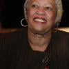 Mercredi 3 novembre 2010, l'auteure Toni Morrison, déjà lauréate du Pulitzer et du Nobel de littérature, recevait les insignes d'officier de la Légion d'honneur des mains de Frédéric Mitterrand, à Paris.