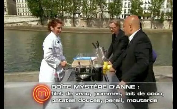 Les jurés "cuisinent" Anne... (finale de MasterChef - 4 novembre 2010)