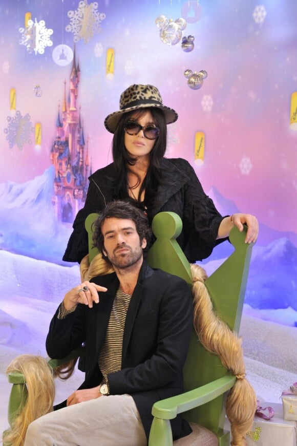 Isabelle Adjani et Romain Duris lors de la présentation du film Raiponce à Disneyland Paris le 6 novembre 2010